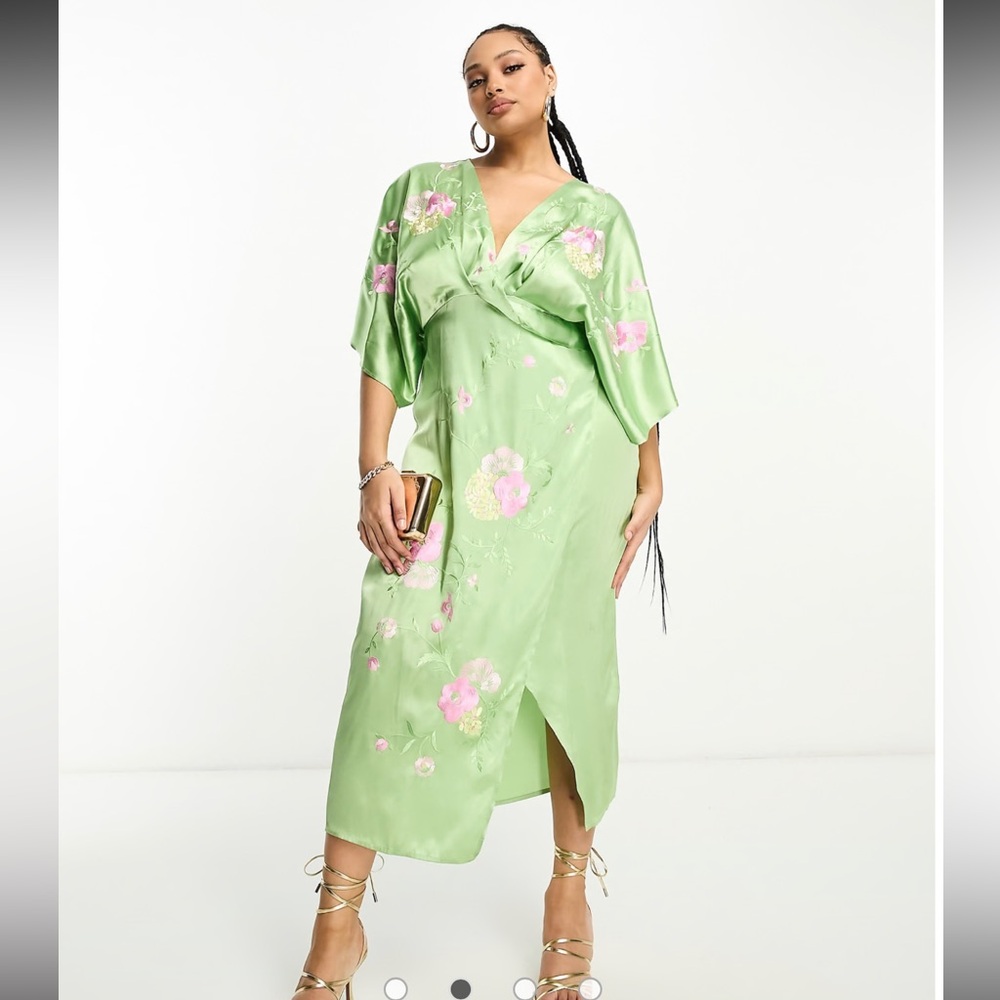 ASOS Curve satin wrap front kimono sleeve embroidered dress. Size 22 NWT
